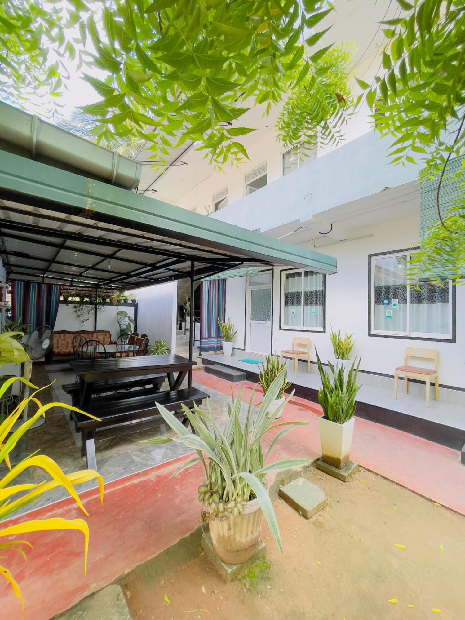 Araliya White House Apartment Negombo Exterior foto