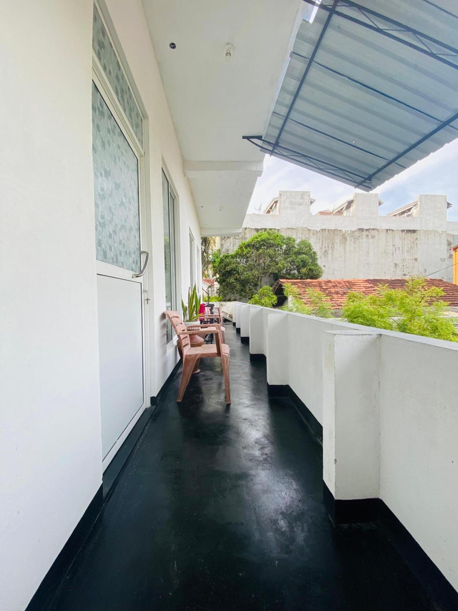 Araliya White House Apartment Negombo Exterior foto