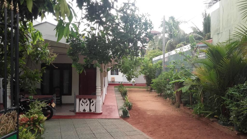 Araliya White House Apartment Negombo Exterior foto
